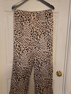 Victoria's Secret Leopard Print Wide-Leg Pants in Beige and Black